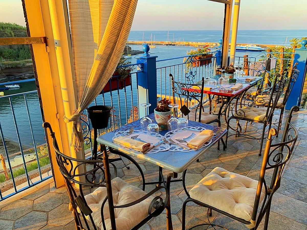 Hotel Isolabella Ventotene Kültér fotó