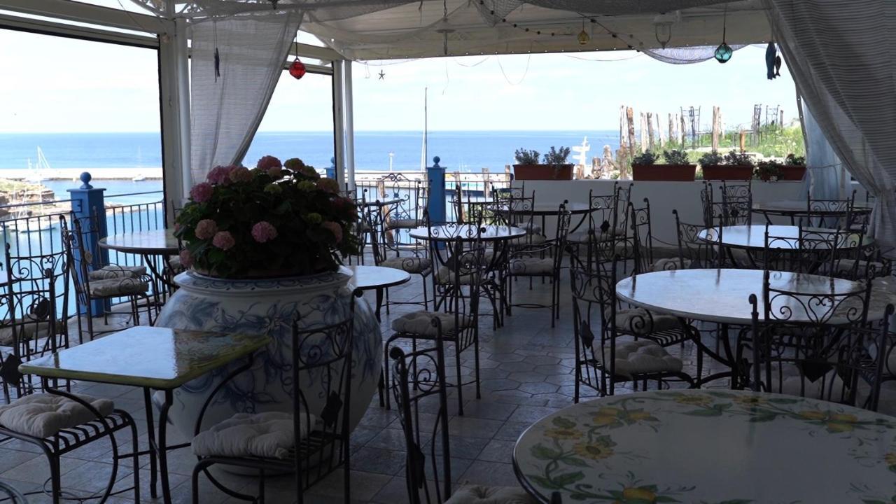 Hotel Isolabella Ventotene Kültér fotó