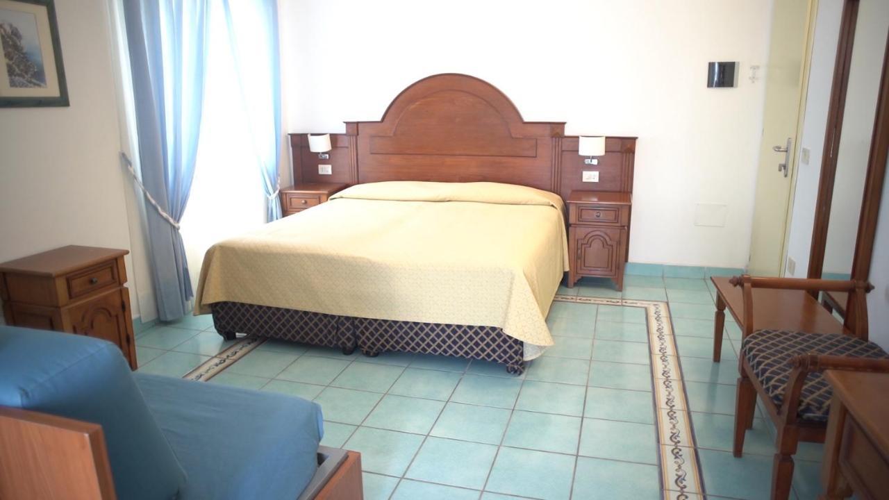 Hotel Isolabella Ventotene Kültér fotó