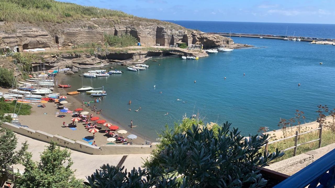 Hotel Isolabella Ventotene Kültér fotó
