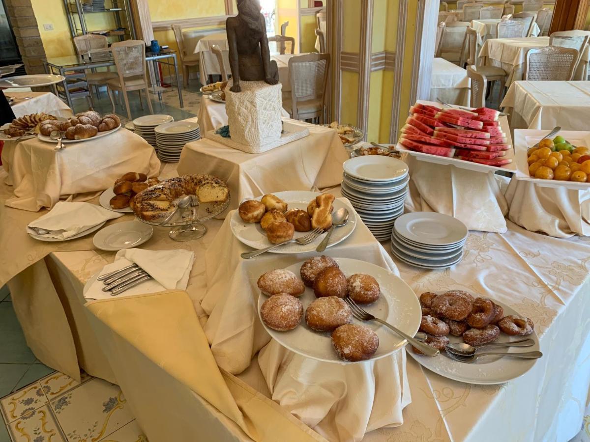 Hotel Isolabella Ventotene Kültér fotó