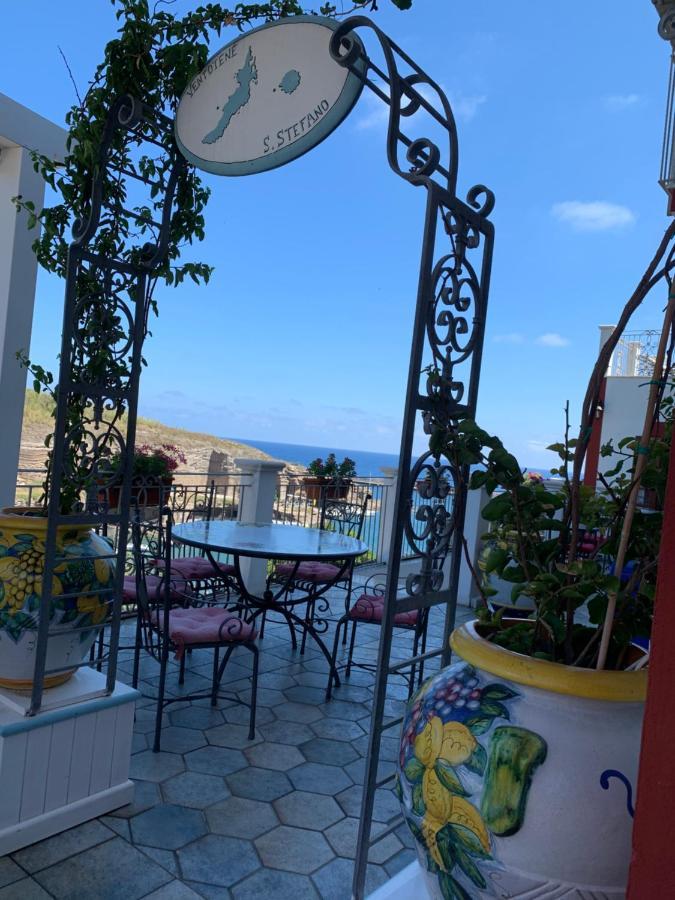 Hotel Isolabella Ventotene Kültér fotó