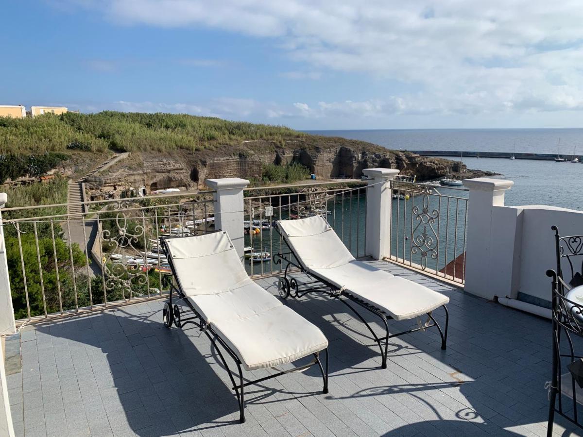 Hotel Isolabella Ventotene Kültér fotó